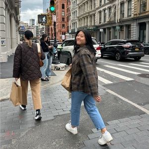 Meet your Posher, Becca